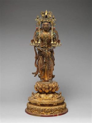 Guardian Deity Figure! Exquisite Gold Leaf and Delicate Lacquer Work